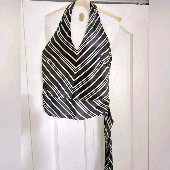 BANANA REPUBLIC 100% Silk Halter blouse with side tie - Picture 2 of 6